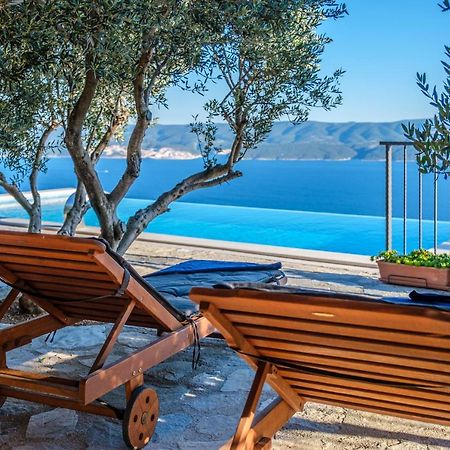 Villa Secluded Paradise Omis Exterior photo