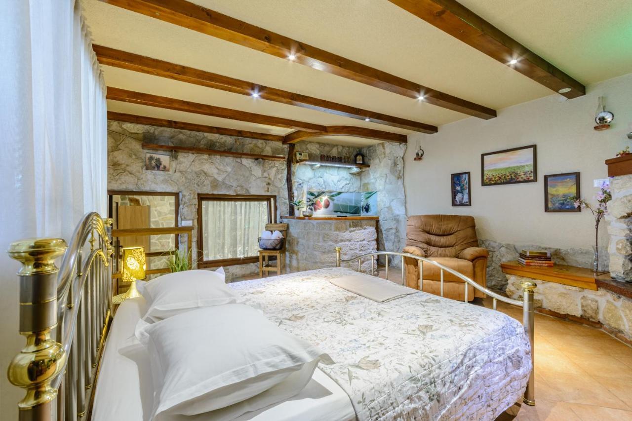 Villa Secluded Paradise Omis Exterior photo